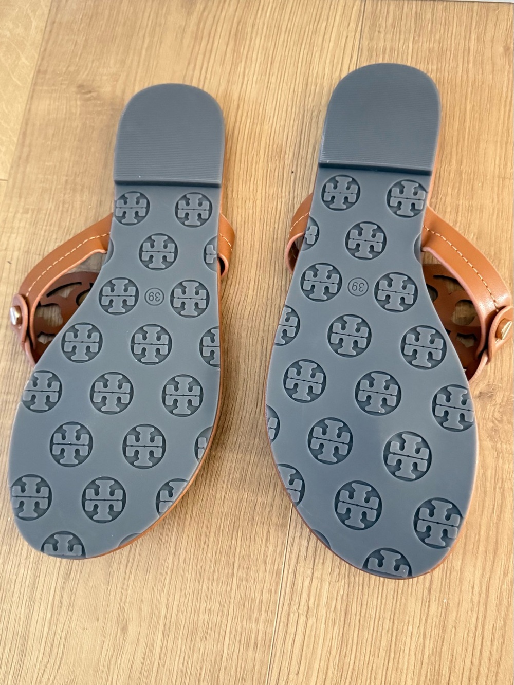 Tory Burch Miller Sandals Royal Tan Brown Leather Women’s Size US 8.5 New - Picture 2 of 2